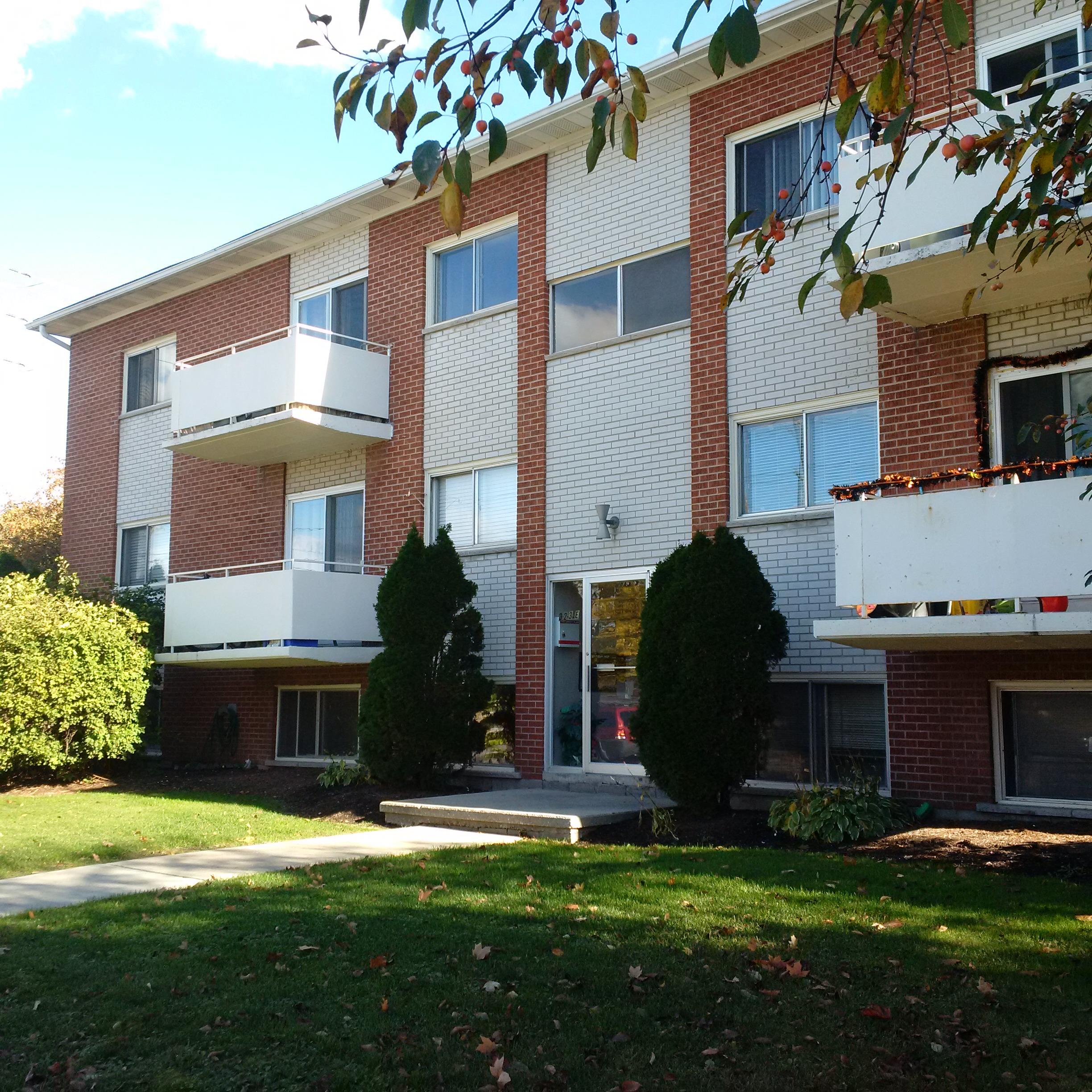 323 Speedvale Avenue East, Guelph, ON N1E 1N4 — photo 1