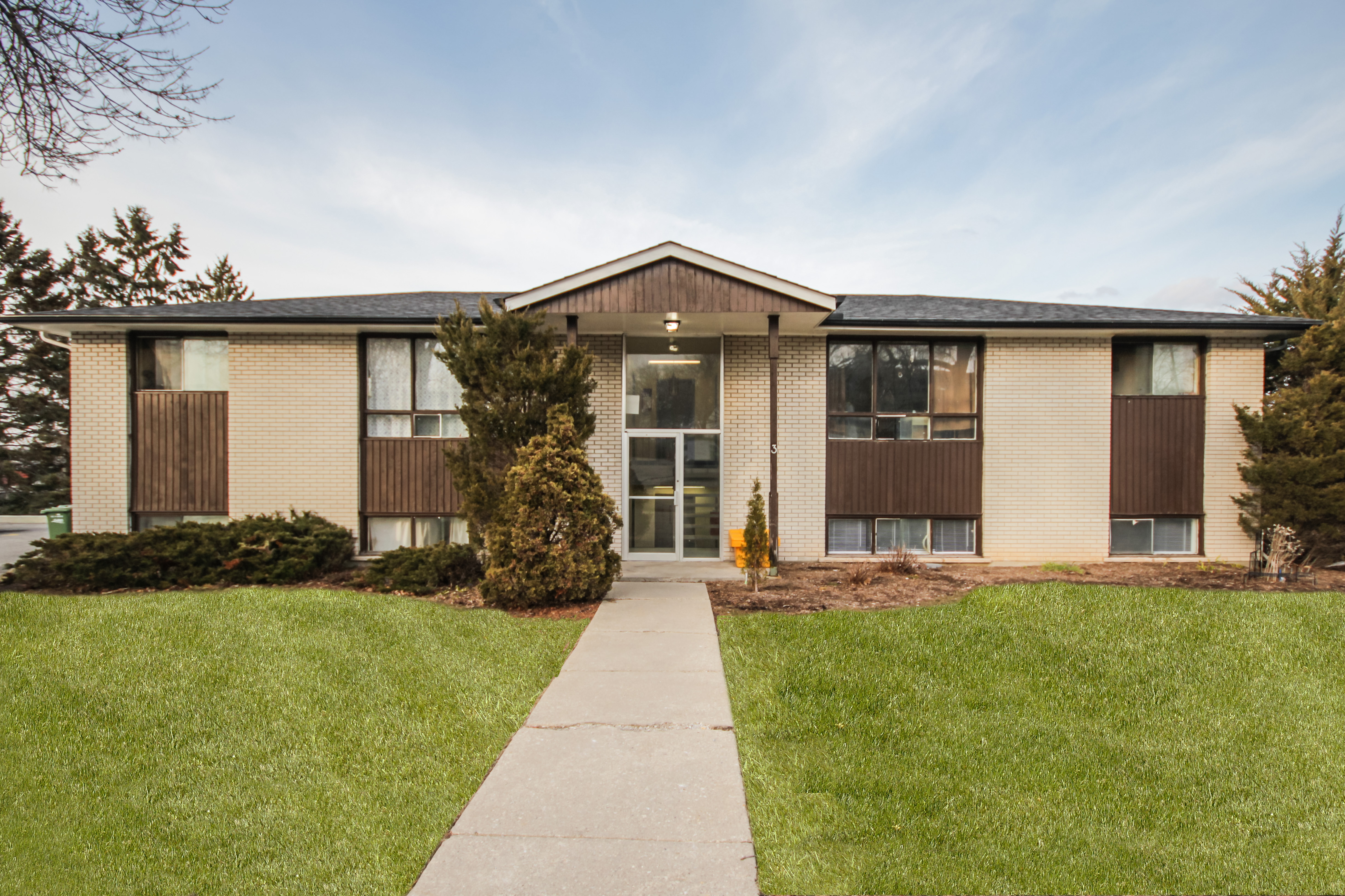 3 Applewood Crescent, Guelph, ON N1H 6B1 — photo 1