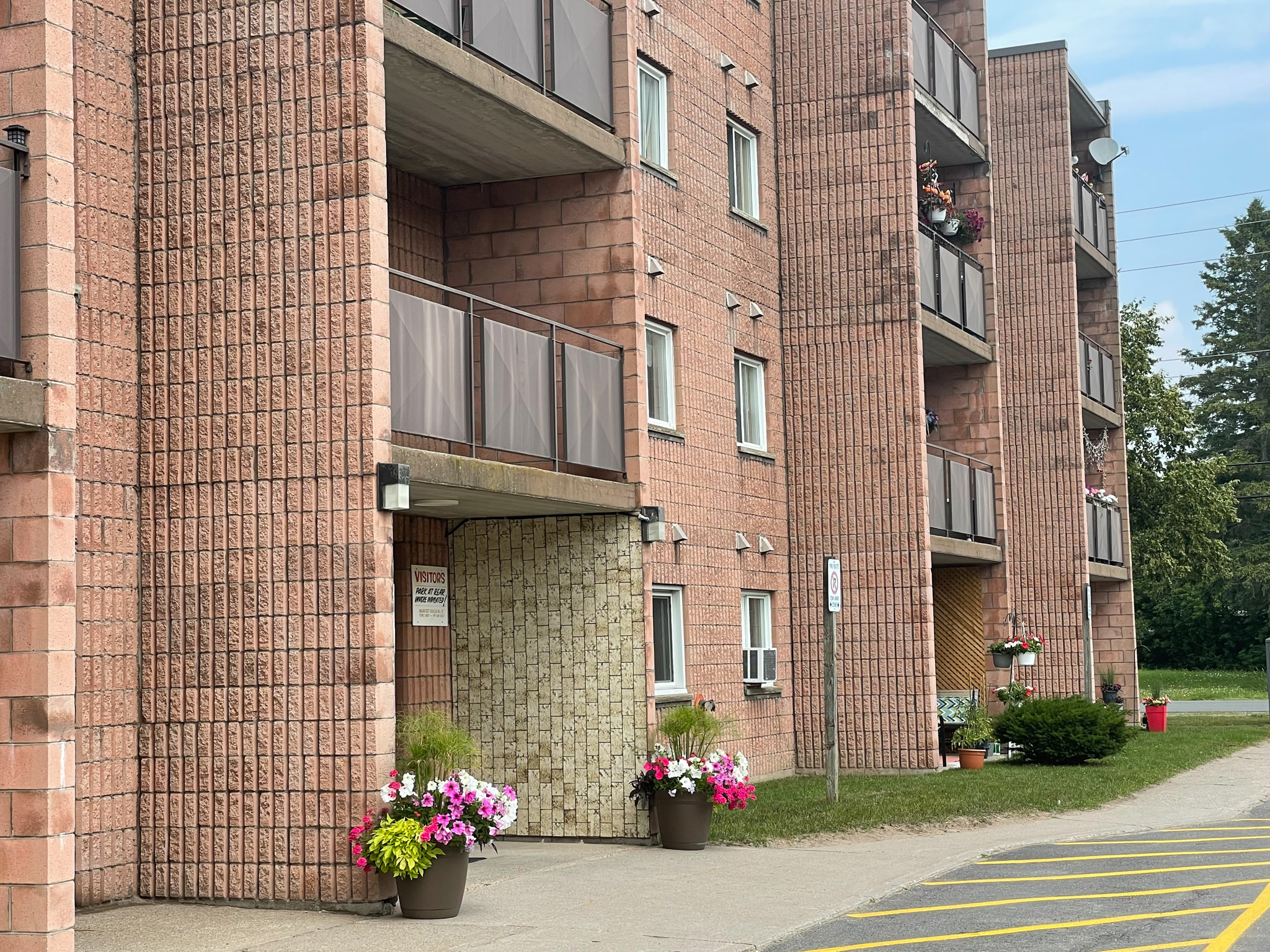 551 Cooper Street, Sault Ste. Marie, ON P6C 4W3 — photo 1