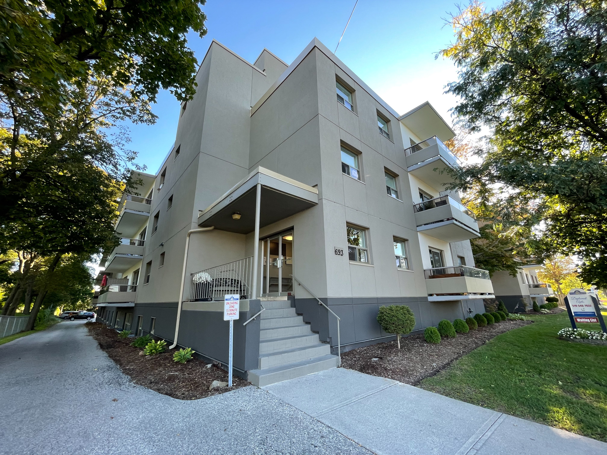 693 Woolwich Street, Guelph, ON N1H 3Y8 — photo 1