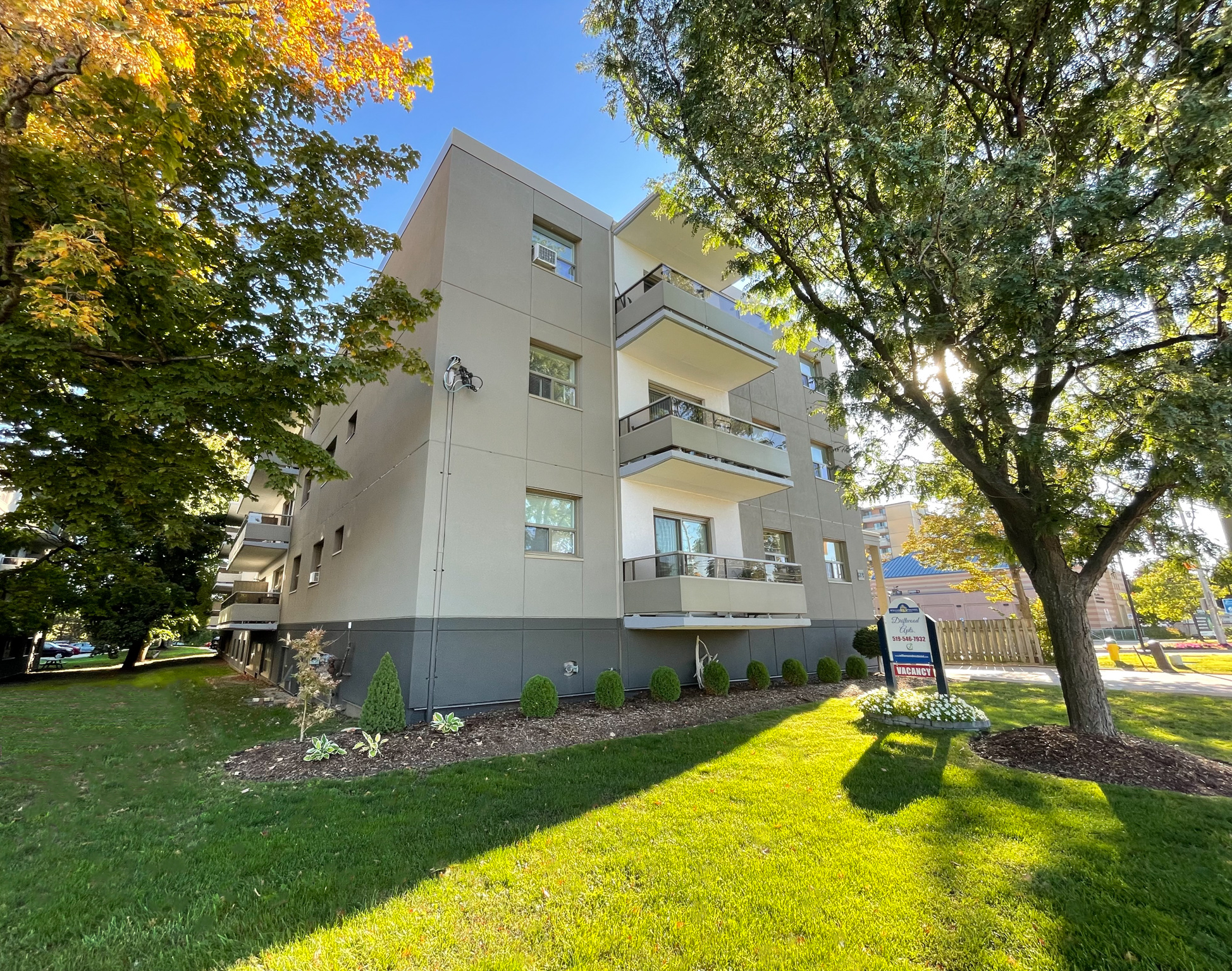 689 Woolwich Street, Guelph, ON N1H 3Y8 — photo 1