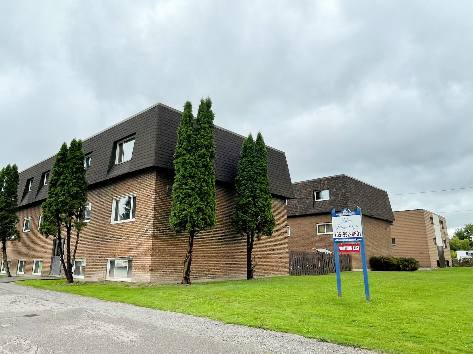 288 Goulais Ave, Sault Ste. Marie, ON P6C 5A1 — photo 1