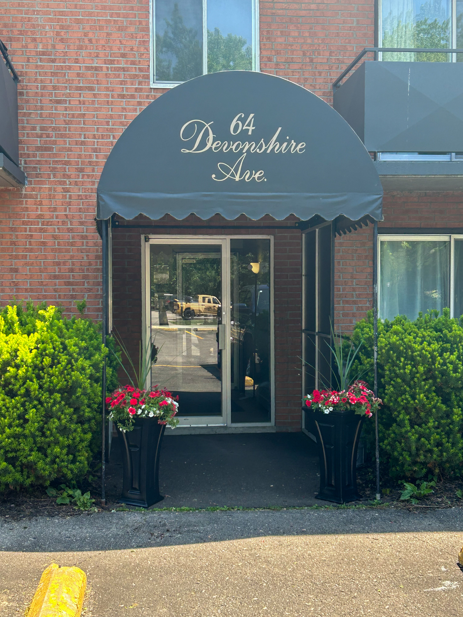 64 Devonshire Ave, Tillsonburg, ON N4G 4K9 — photo 2