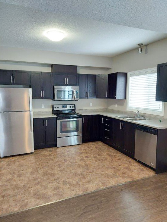 770 Aberdeen Blvd, Midland, ON L4R 5P1 — photo 3