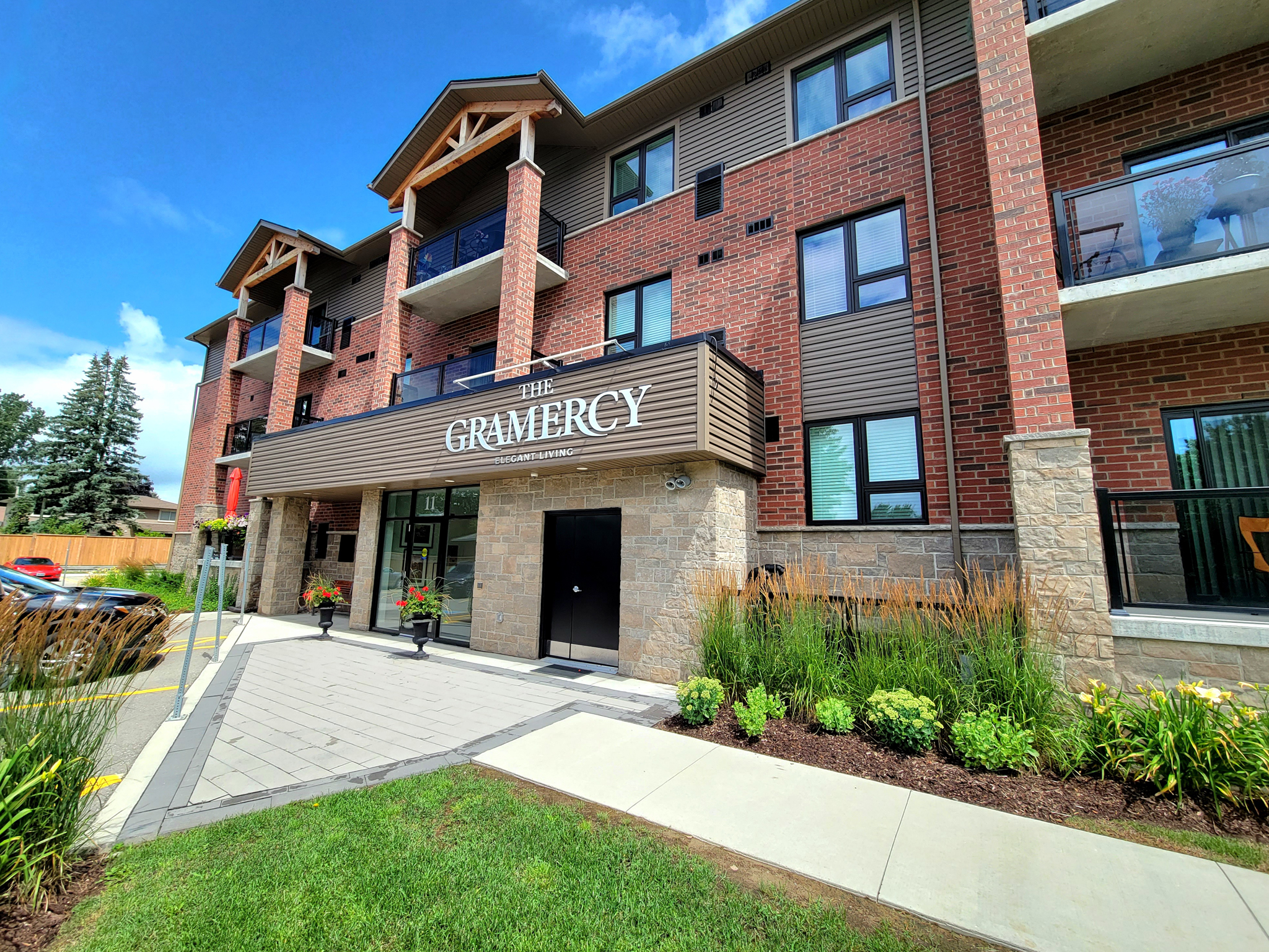 11 Douglas Crescent, Fergus, ON N1M 1C1 — photo 1