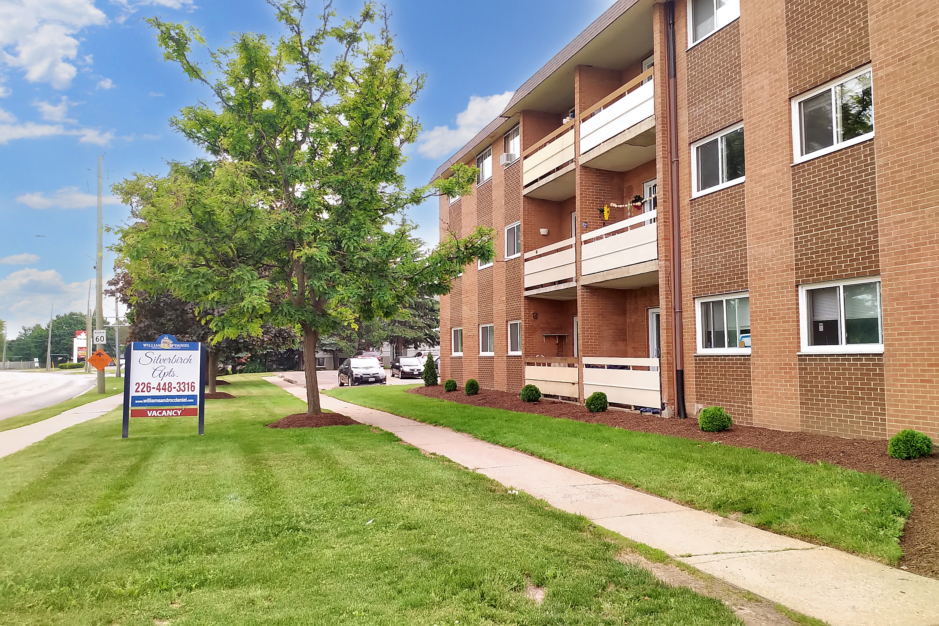 598 Silverbirch Road, Waterloo, ON N2L 4R5 — photo 1
