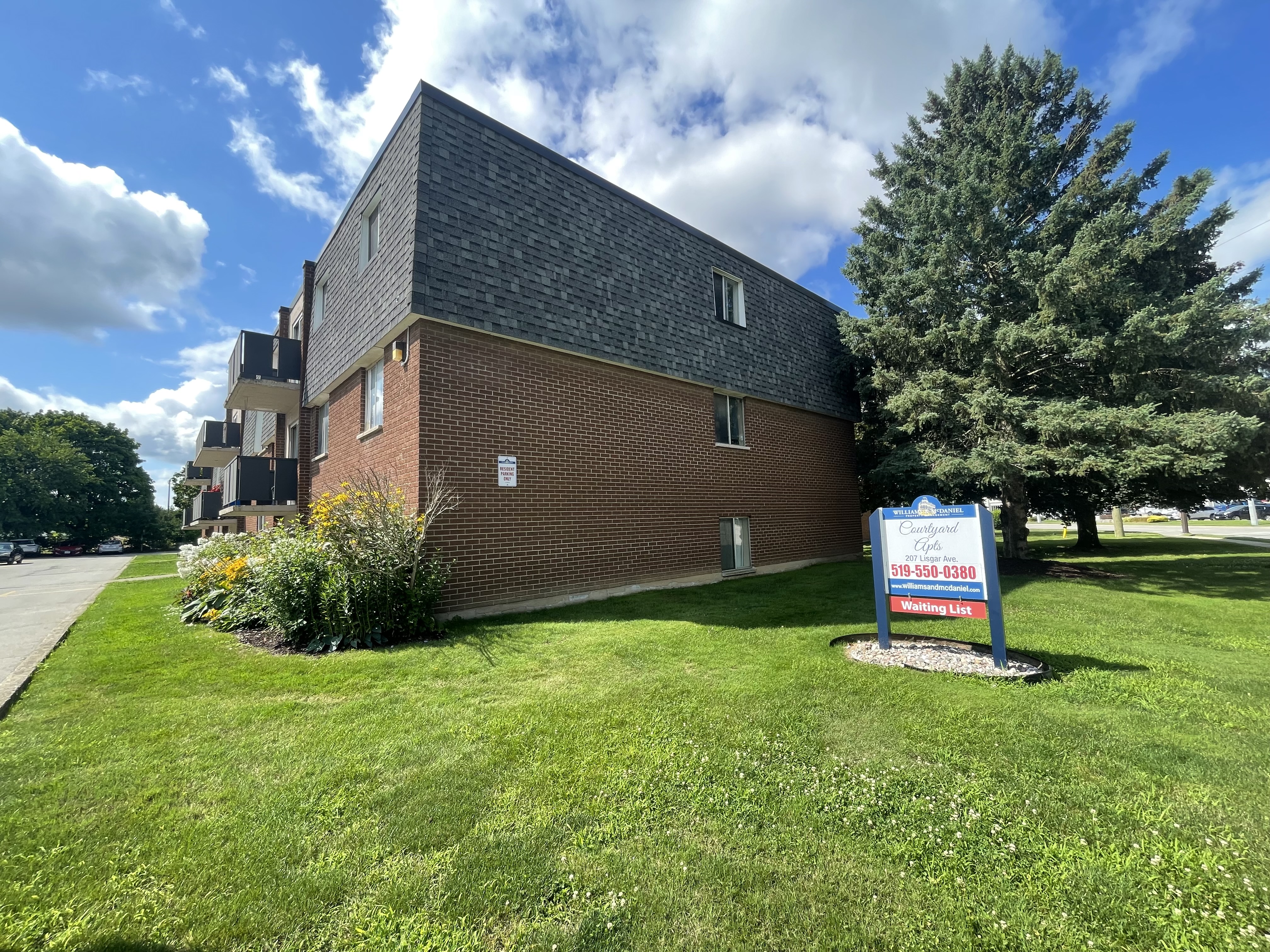 207 Lisgar Ave, Tillsonburg, ON N4G 3L5 — photo 2