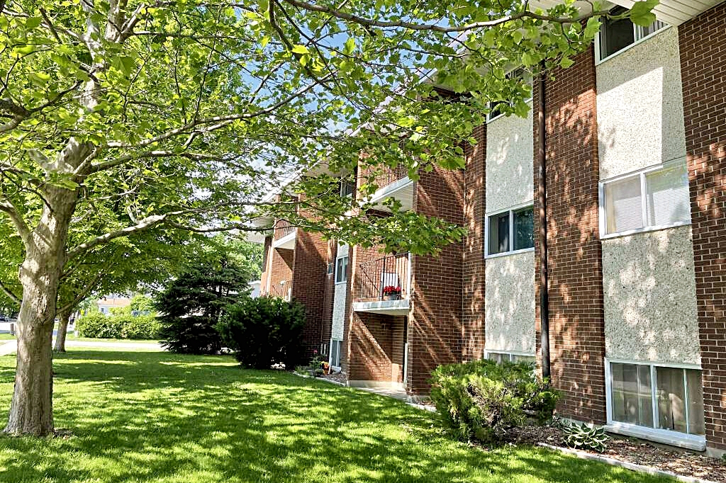 63 Suncoast Drive East, Goderich, ON N7A 4H7 — photo 1