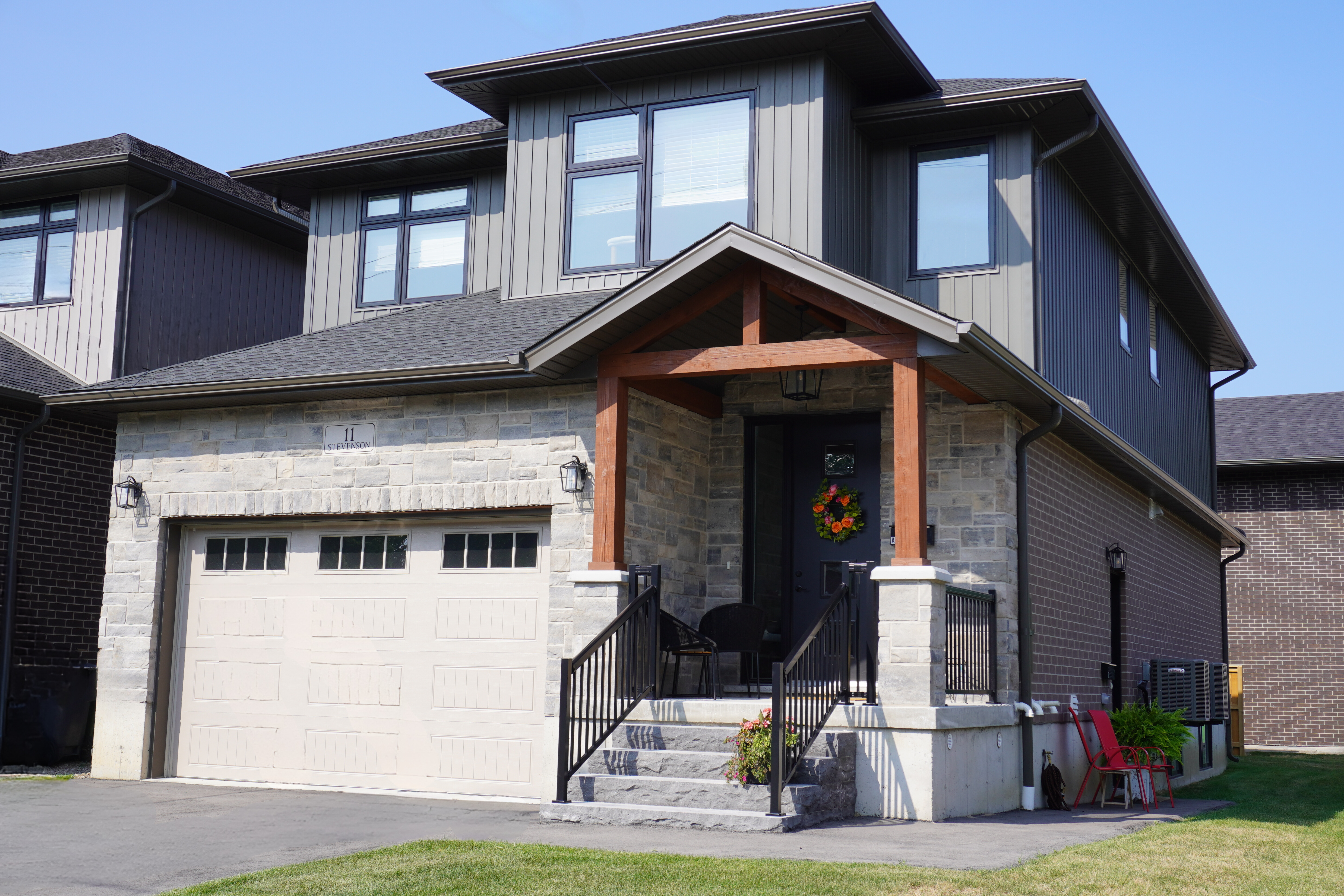 11 Stevenson N, Guelph, ON N1E 5A3 — photo 1