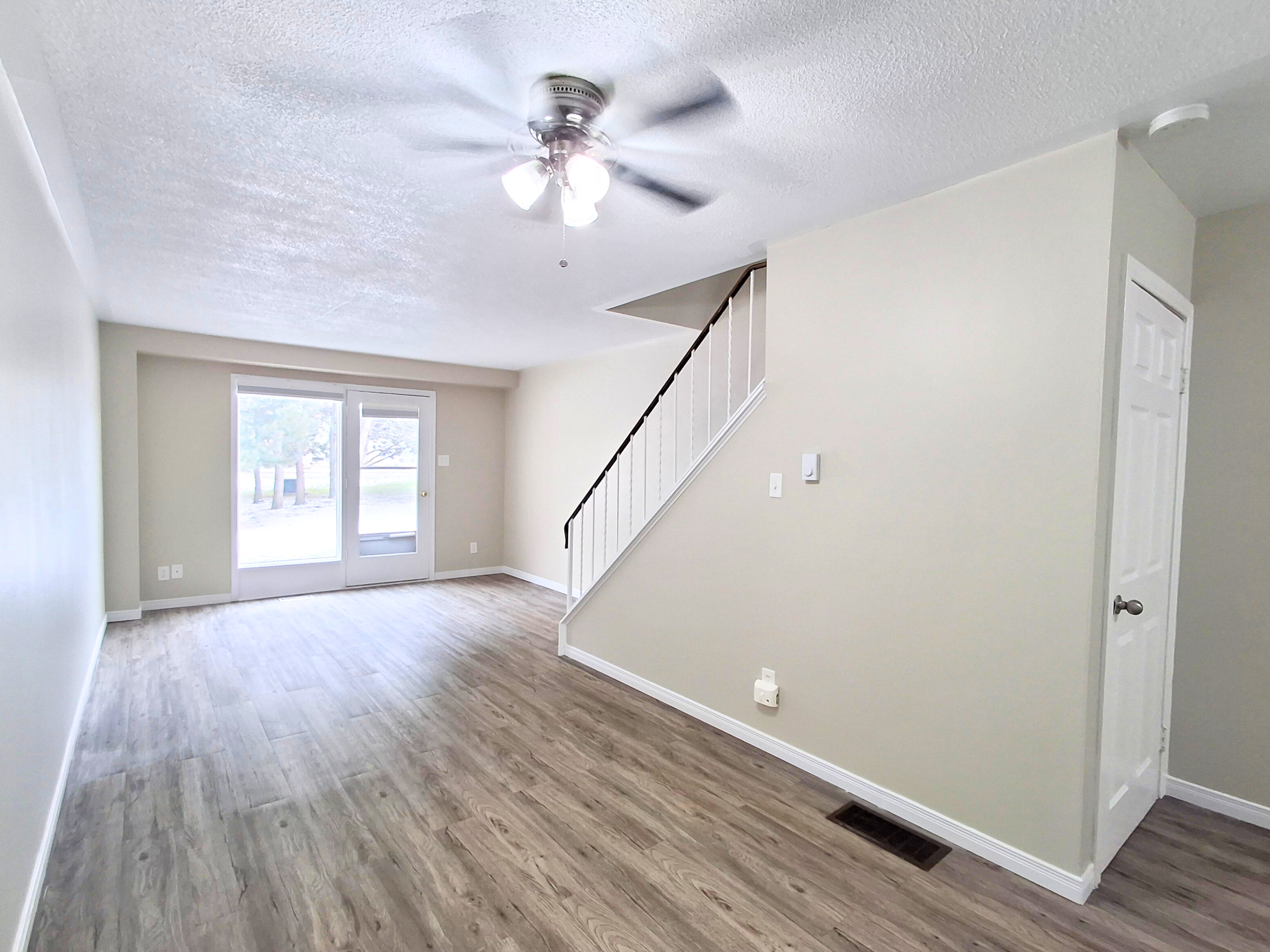 1025-1055 Nesbitt Square, Woodstock, ON N4S 7N9 — photo 3