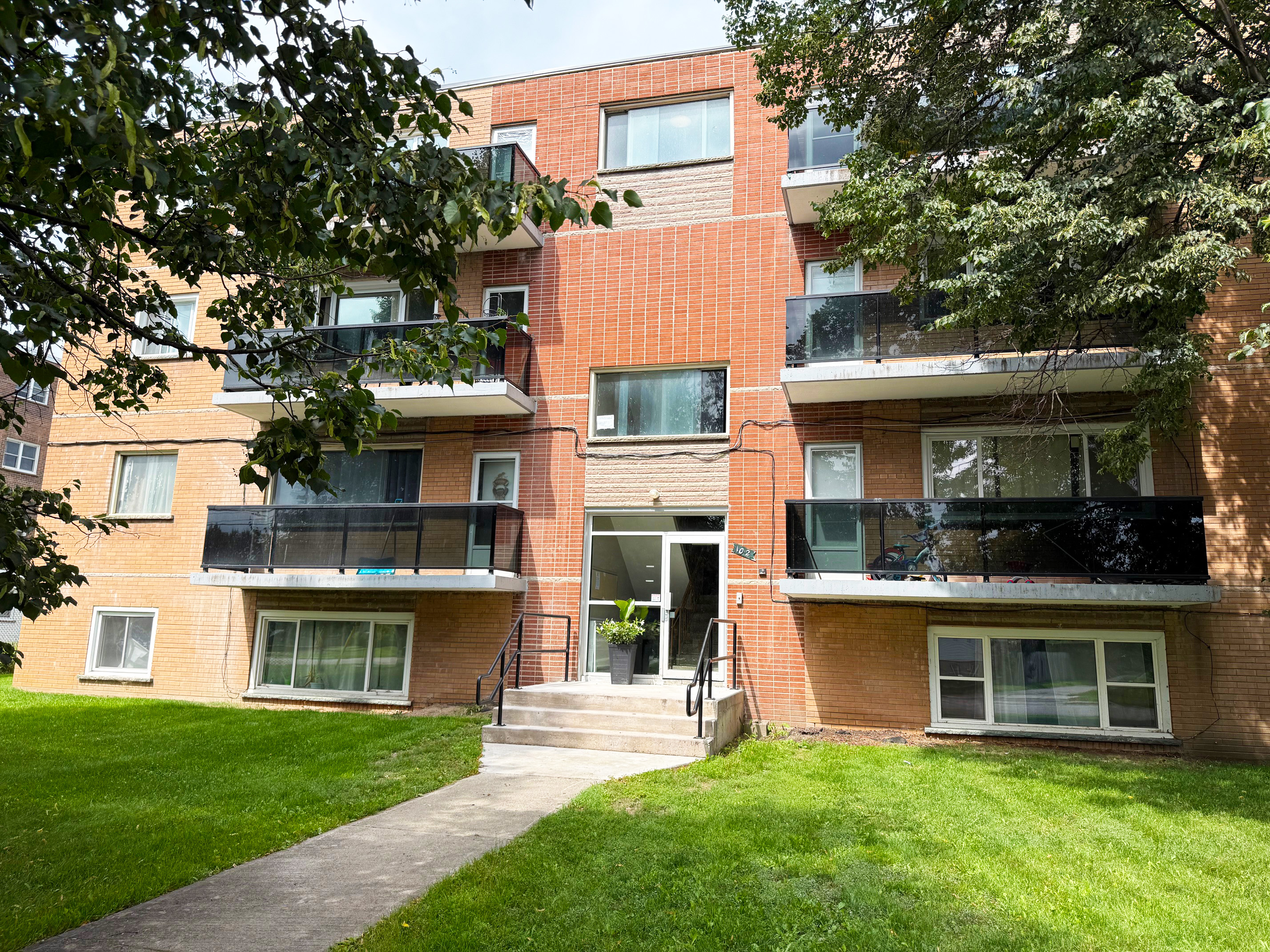 102 Breton Road, Sault Ste. Marie, ON P6B 1A9 — photo 1
