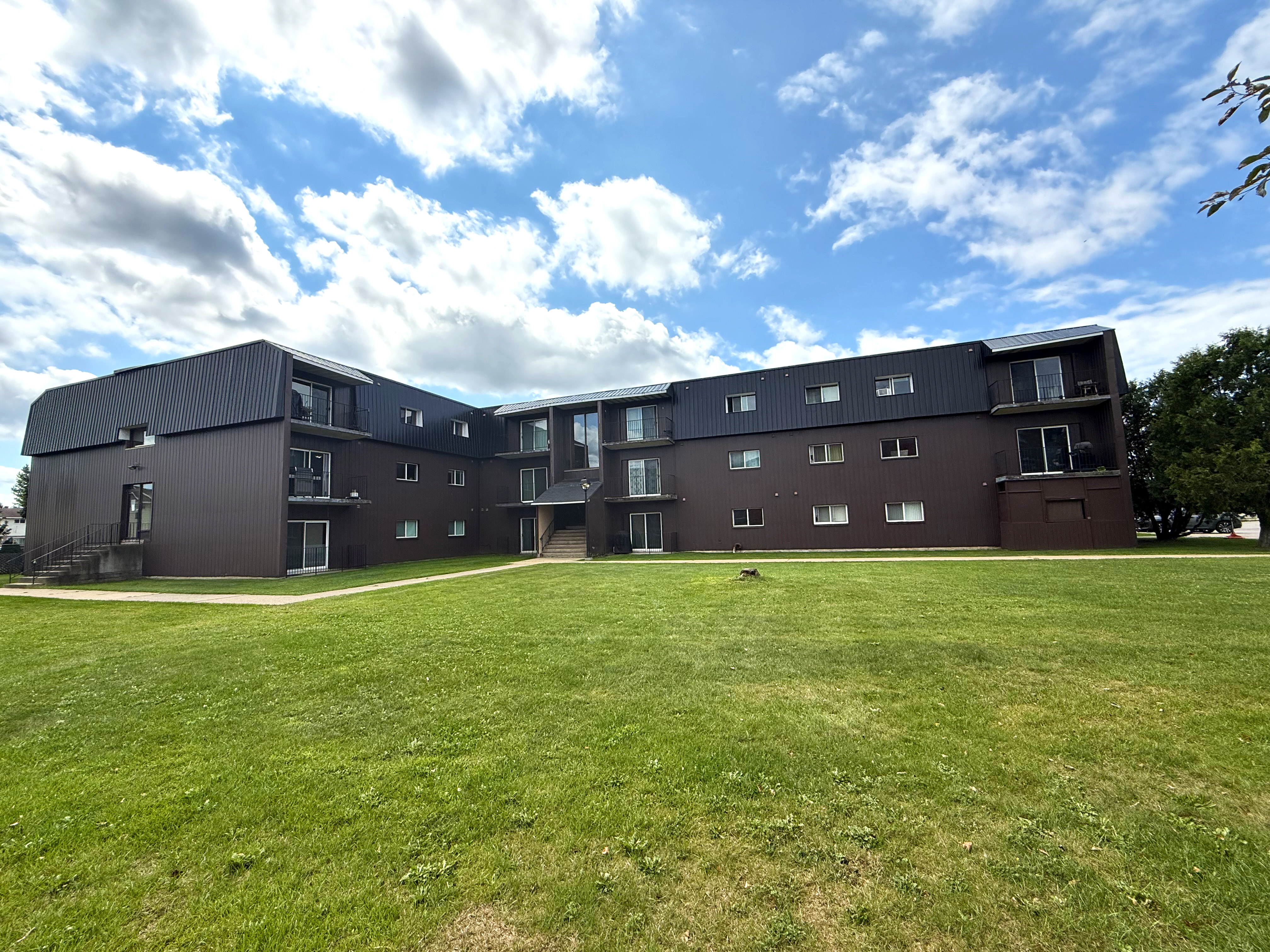 807 Trunk Road, Sault Ste. Marie, ON P6A 3T3 — photo 3