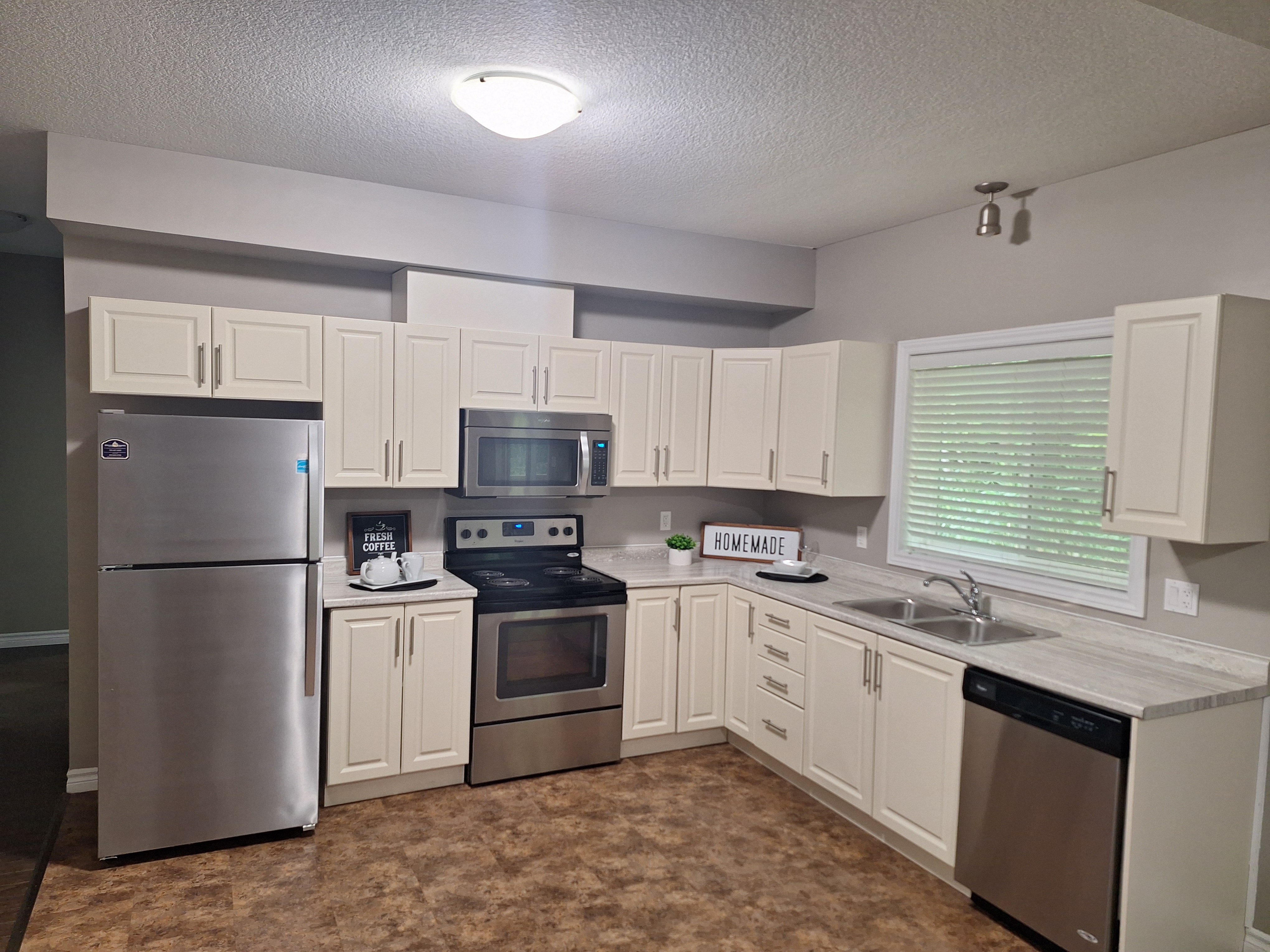 788 Aberdeen Blvd, Midland, ON L4R 5P1 — photo 2