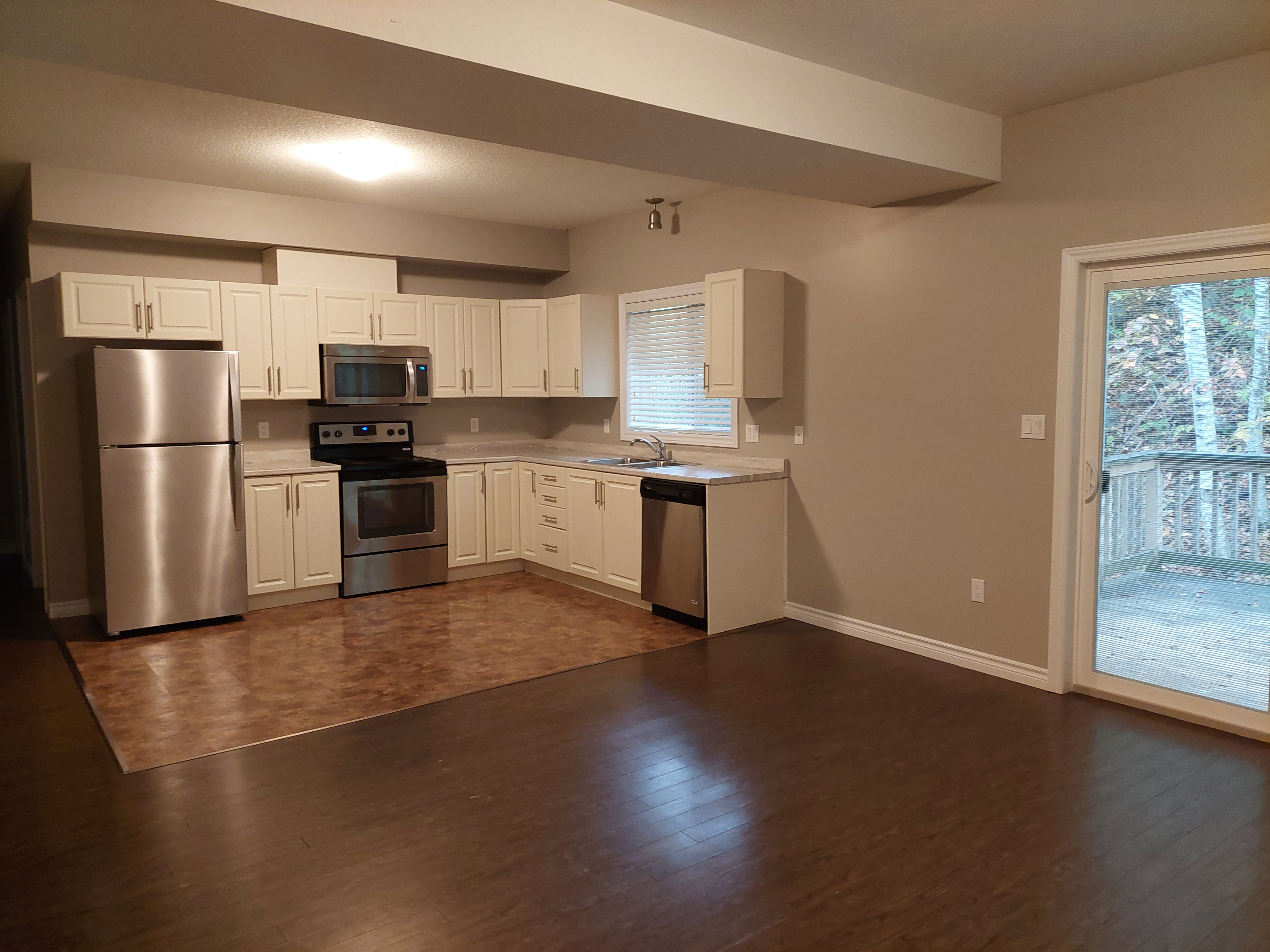 794 Aberdeen Blvd, Midland, ON L4R 5P1 — photo 2