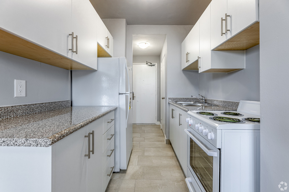 Camelot Towers - 981 Main Street West, Hamilton