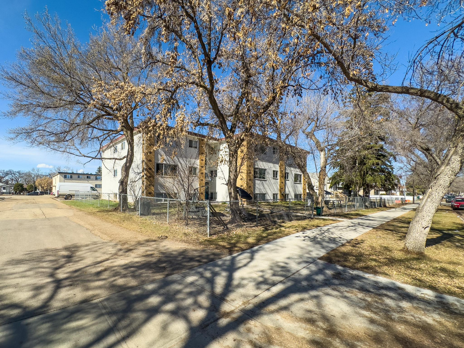 Madison Place - 11836 89th - Photo 6