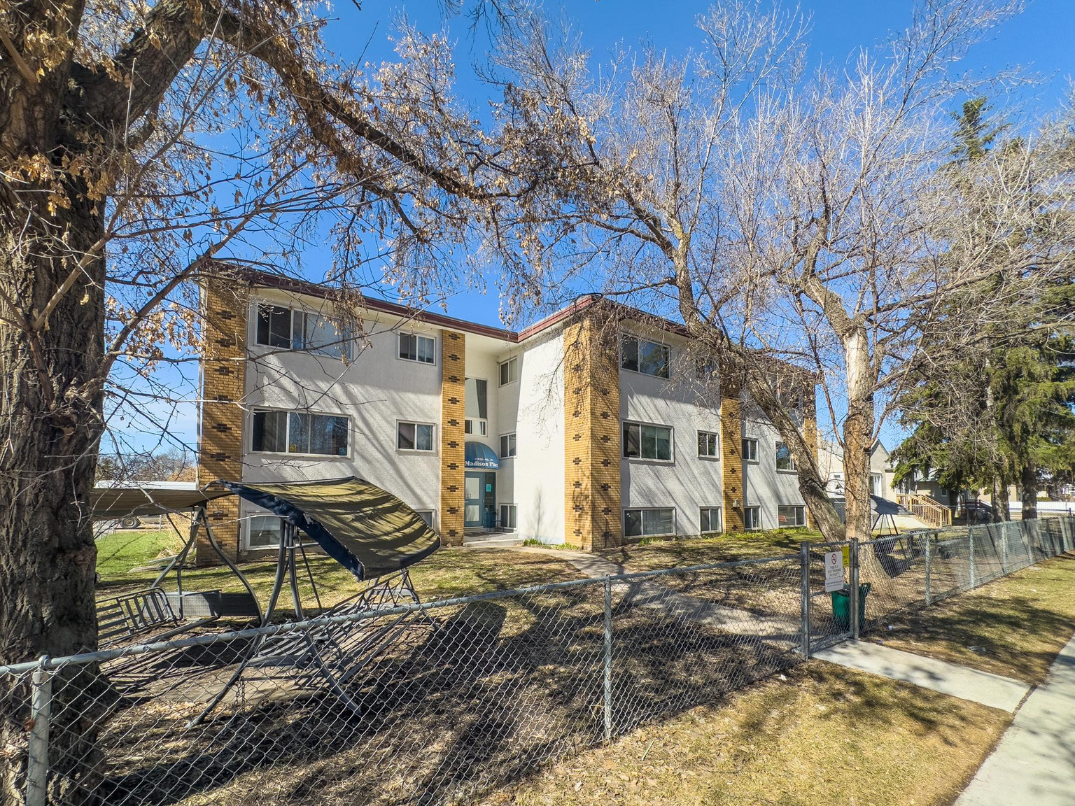 Madison Place - 11836 89th - Photo 8