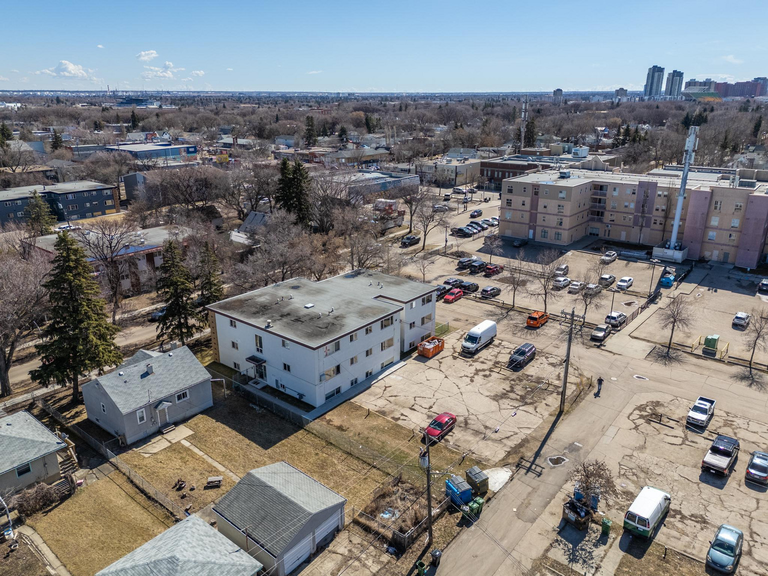 Madison Place - 11836 89th - Photo 10