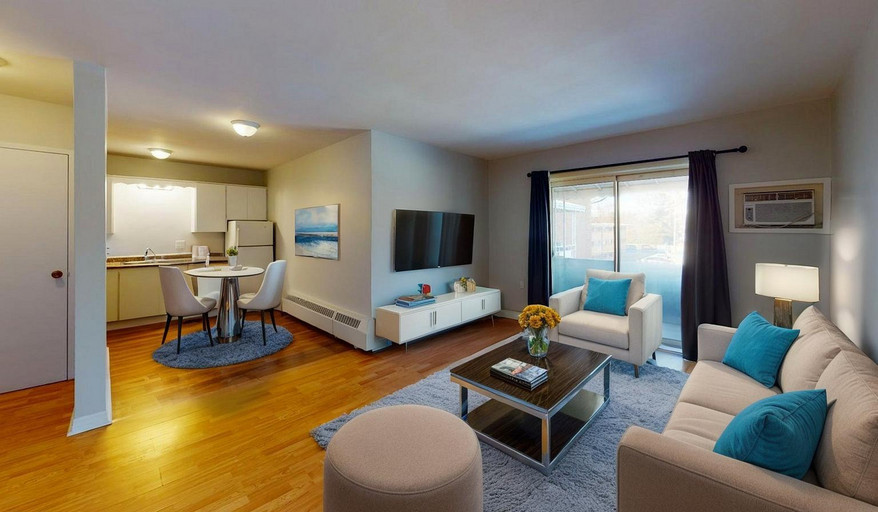 Riverside Court Apartments