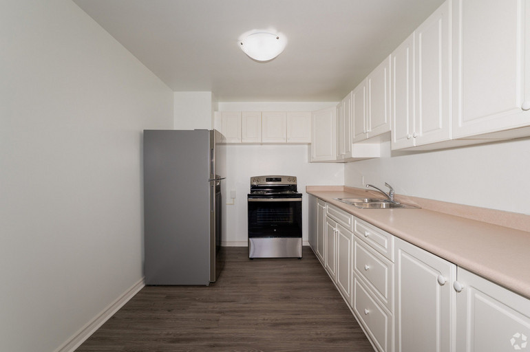 Grand Avenue Apartments