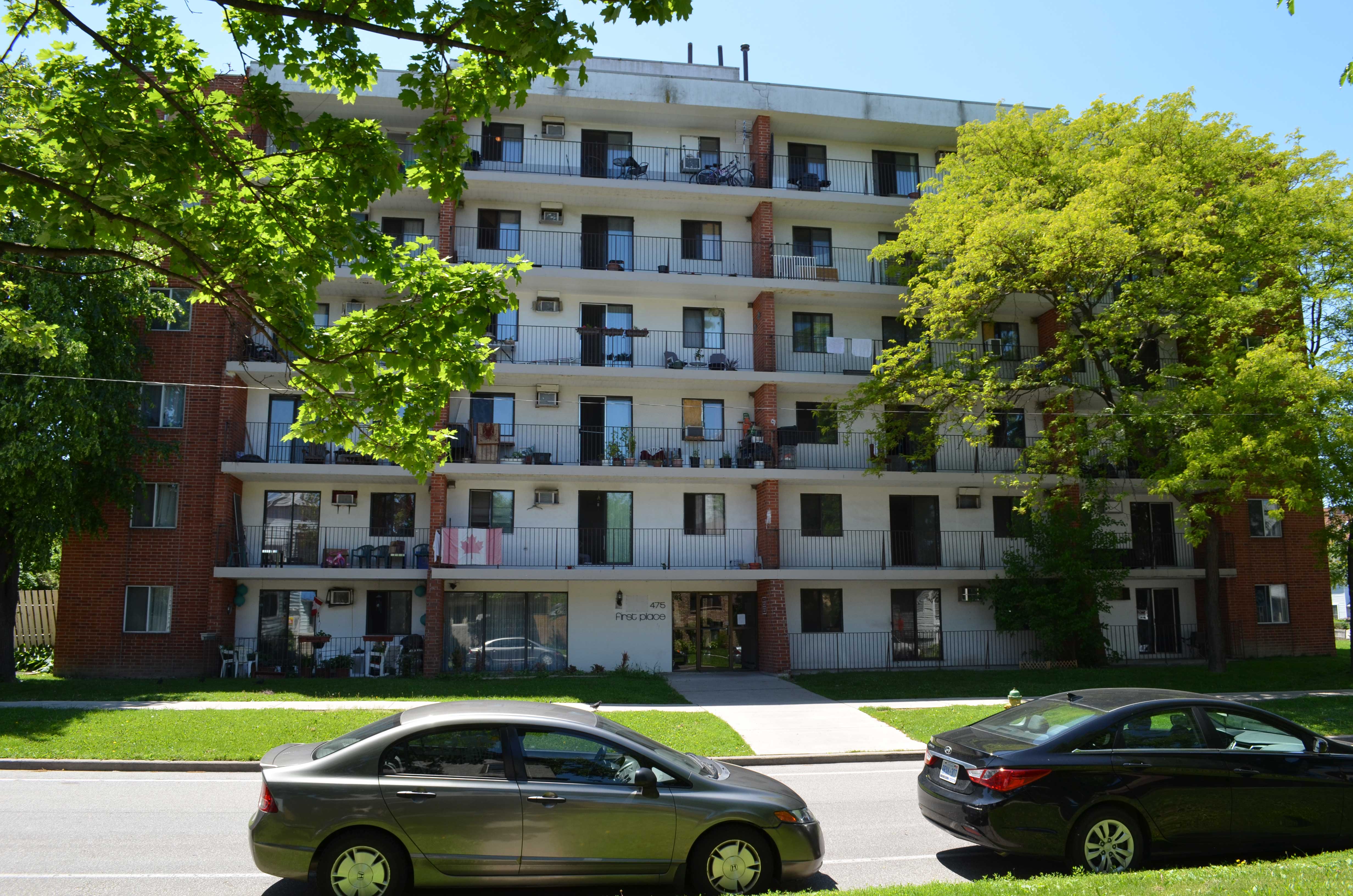 475 Bruce Ave, Windsor, ON N9A 6W9 — photo 1