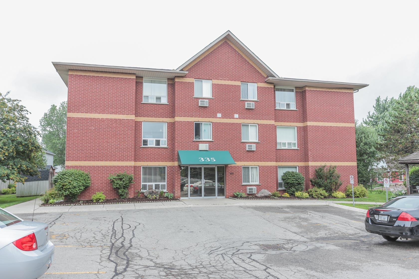 335 Beech St, Lucan, ON N0M 2J0 — photo 1