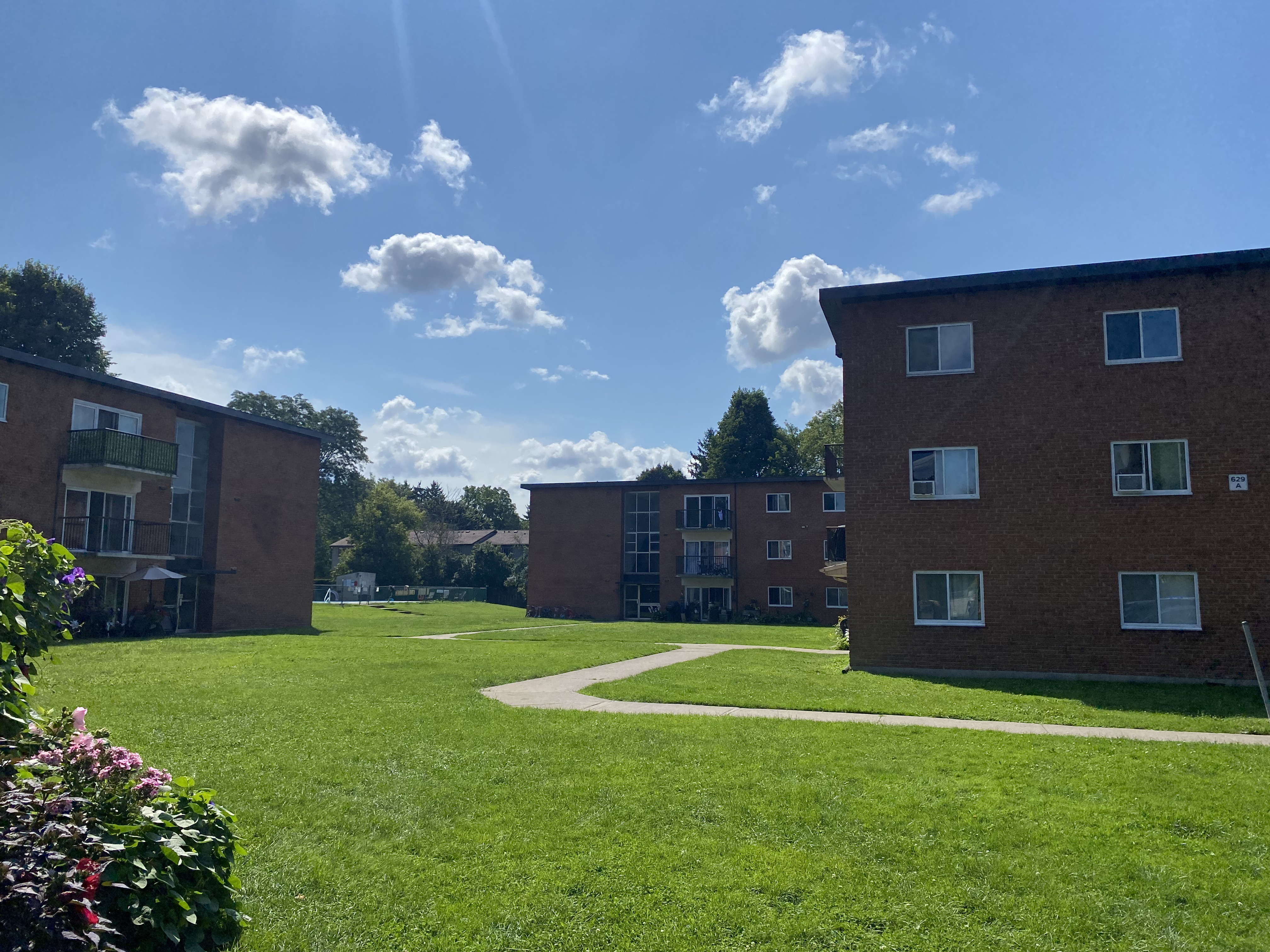 629 Huron St, London, ON N5Y 4J7 — photo 1