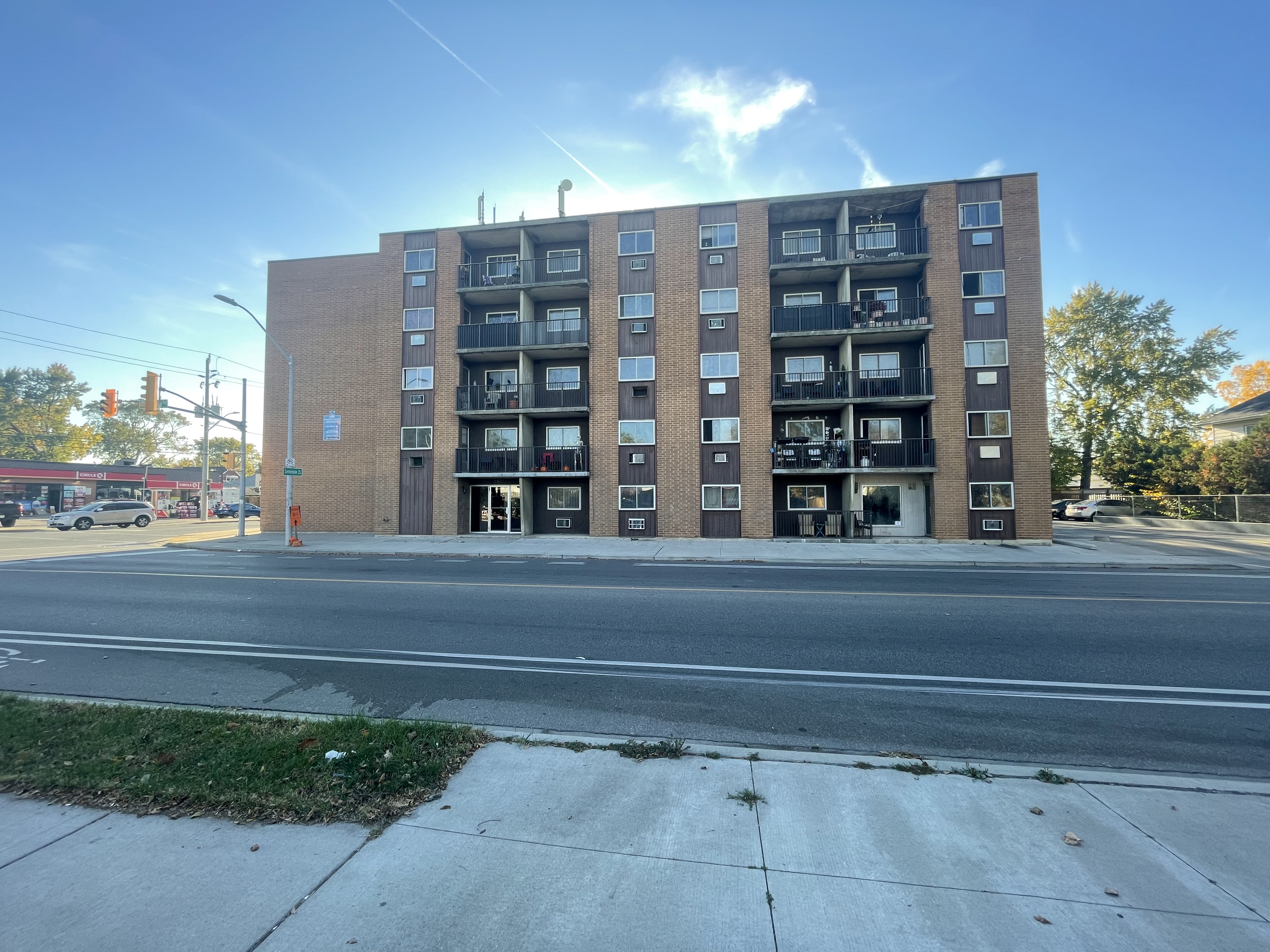 1491 Pillette Rd, Windsor, ON N8Y 4S9 — photo 1