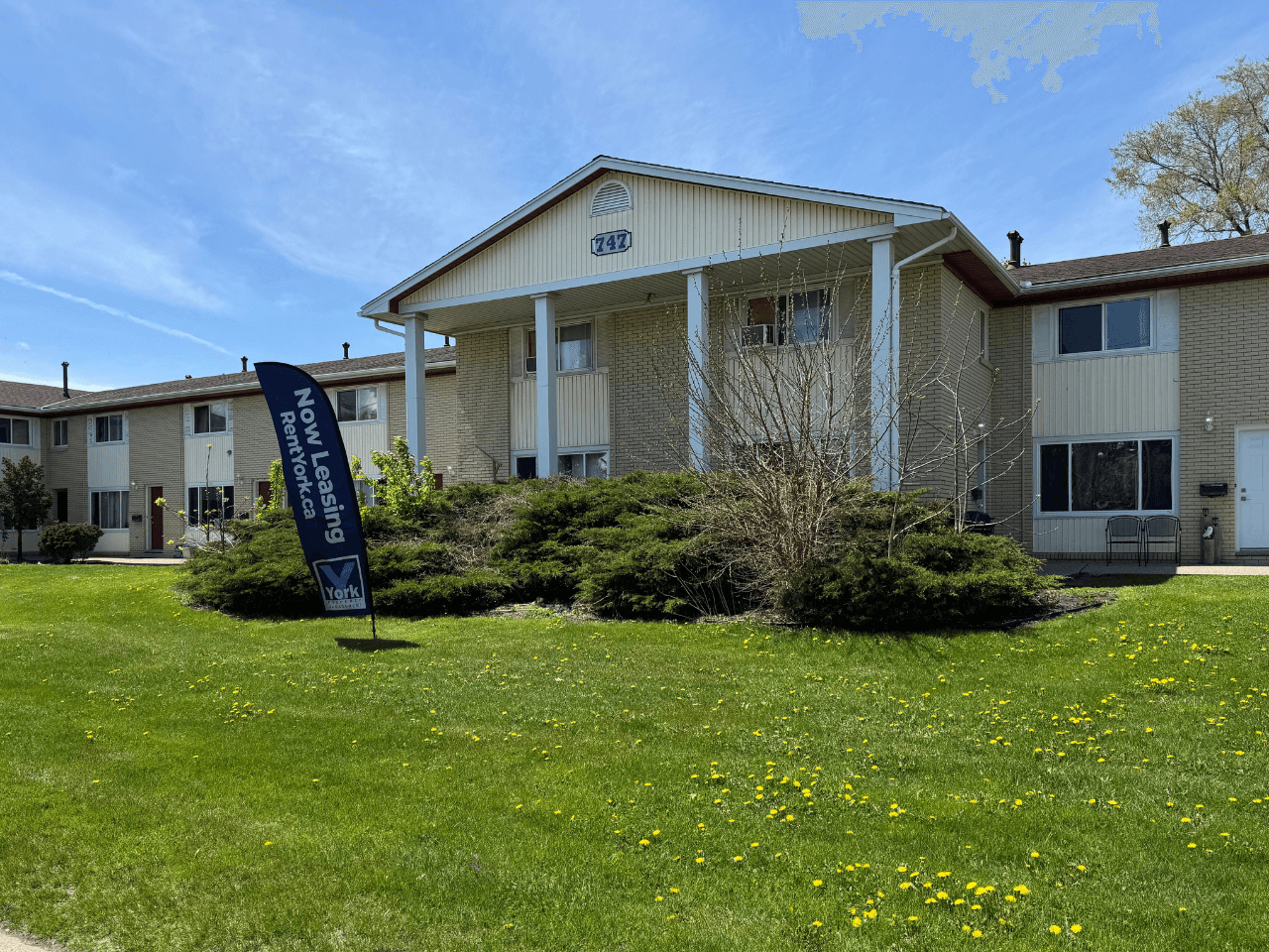 747 Indian Rd N, Sarnia, ON N7T 7G9 — photo 1