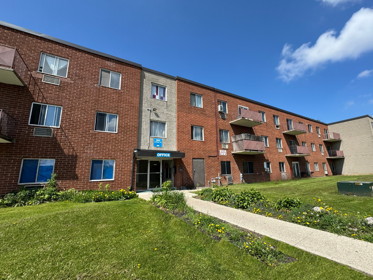 285 Thames St, Ingersoll, ON N5C 3M1 — photo 1