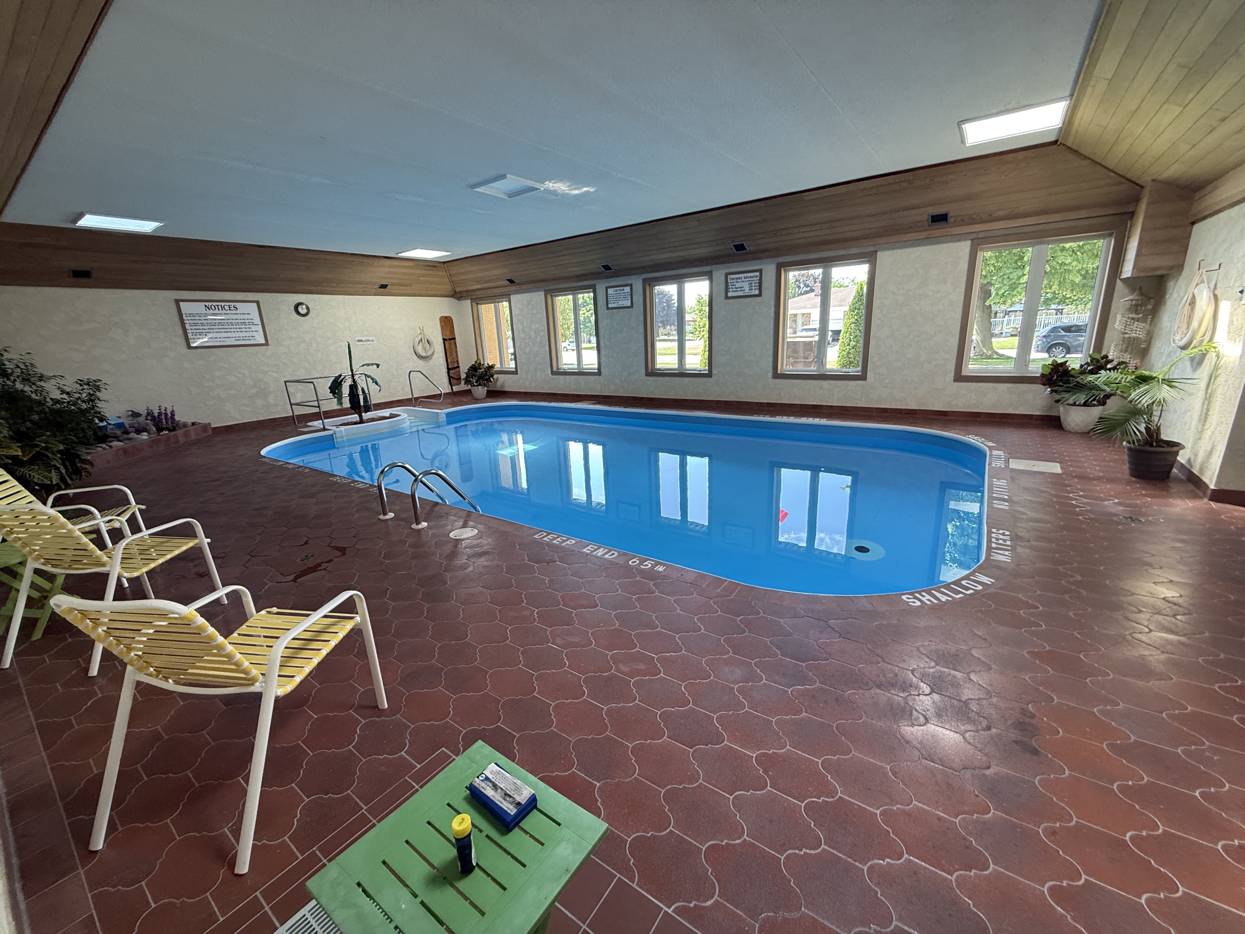 6 Elizabeth Crescent, Leamington, ON N8H 4Y1 — photo 3