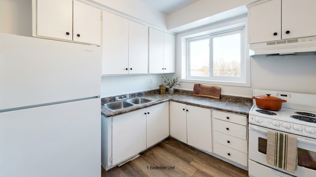 1475 Riverside Dr W, Windsor, ON N9B 1A3 — photo 3