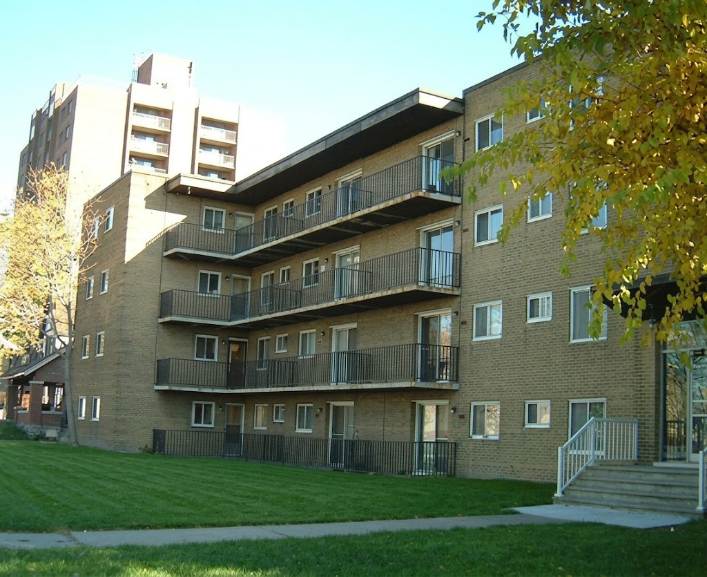 1475 Riverside Dr W, Windsor, ON N9B 1A3 — photo 2