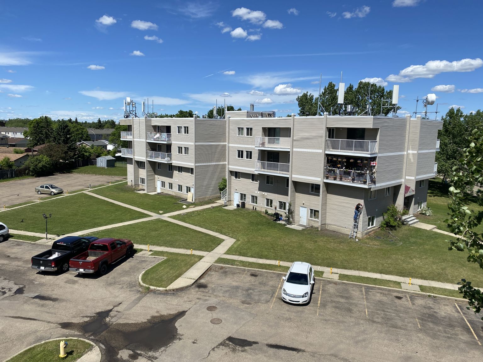 Riviera Garden One Month Free Rent ! 