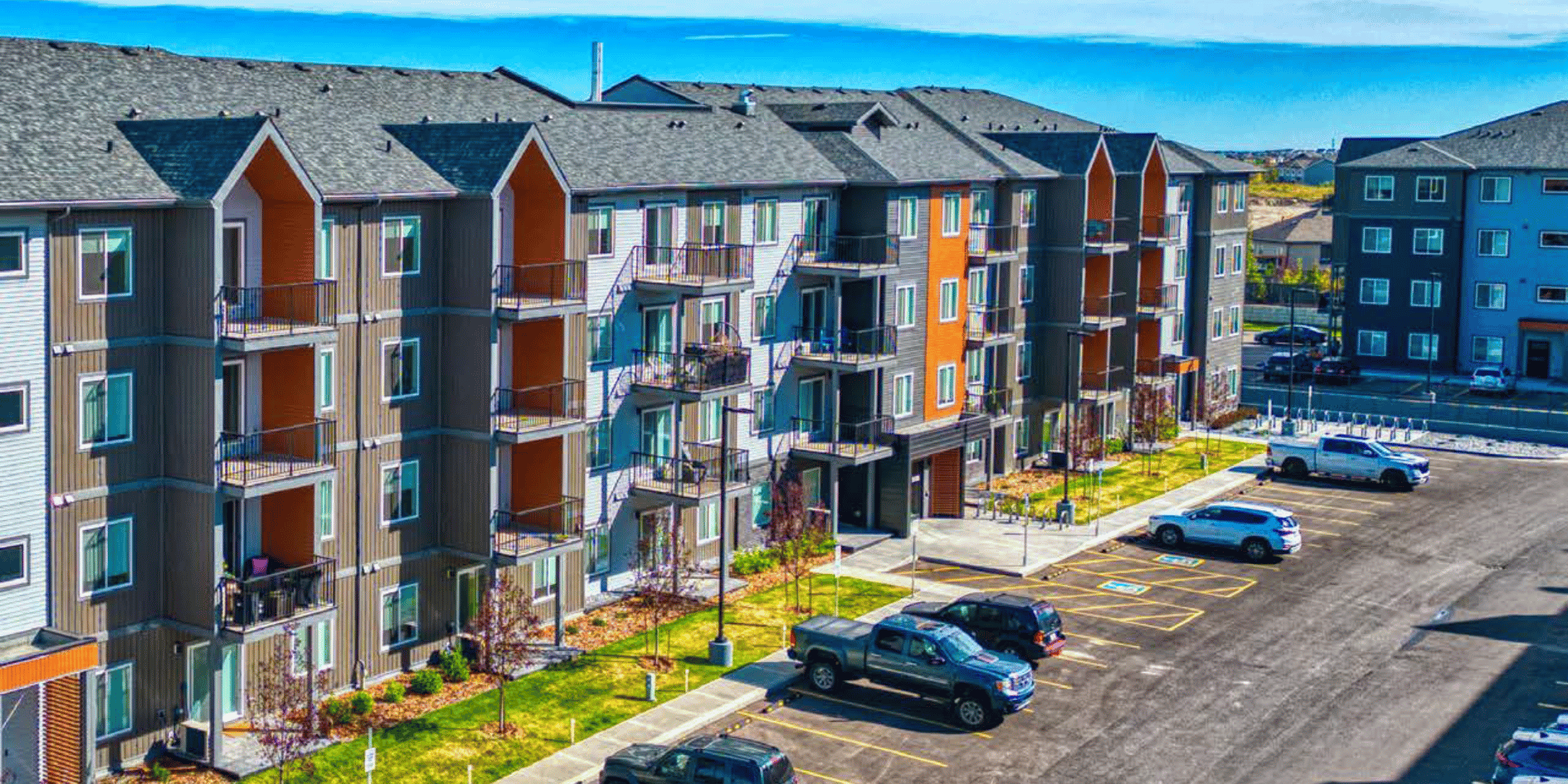 Dwell Luxury 1 & 2 bedroom Suites ! 