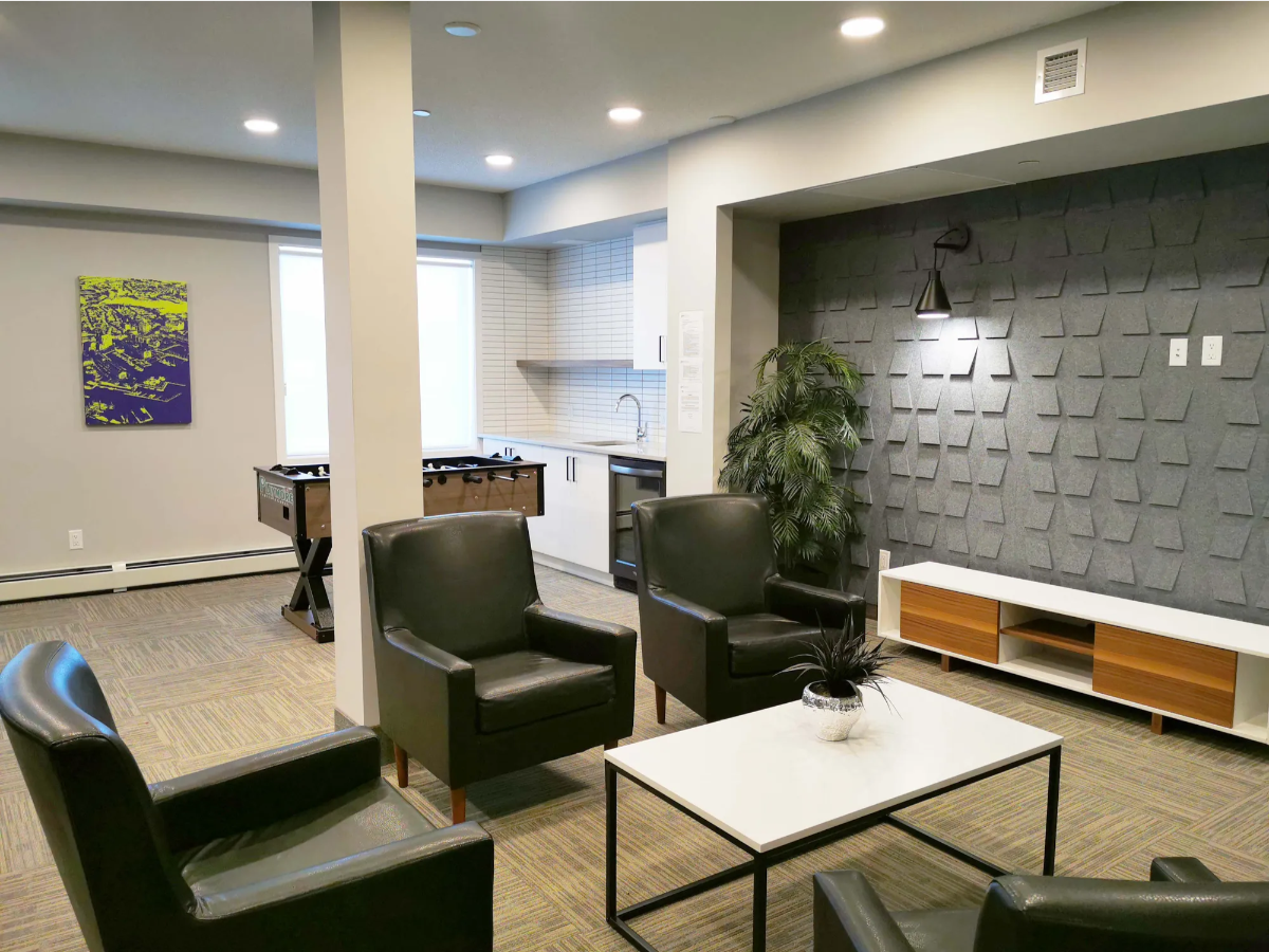 Dwell Luxury 1 & 2 bedroom Suites !  - Photo 42