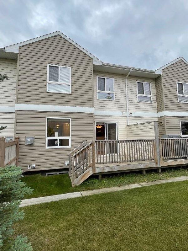 3 Bedroom Townhome with Attached Garage - Photo 5