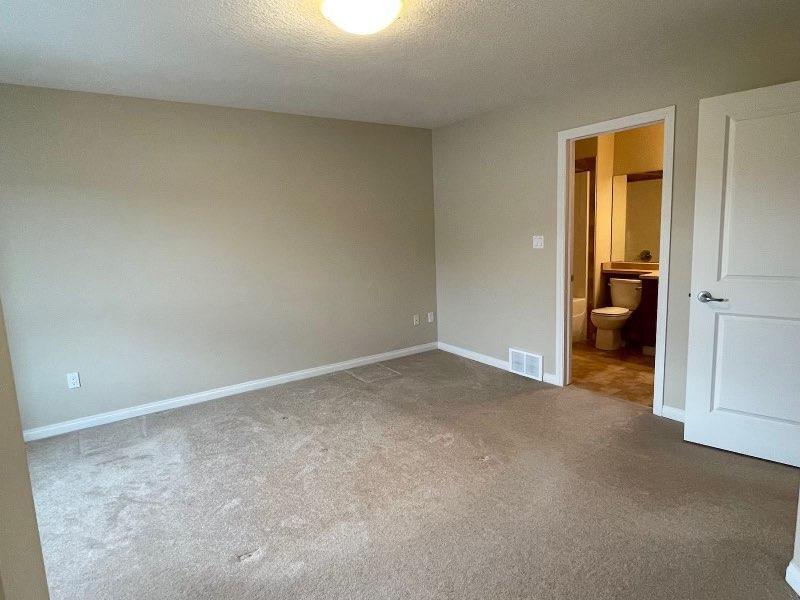 3 Bedroom Townhome with Attached Garage - Photo 17