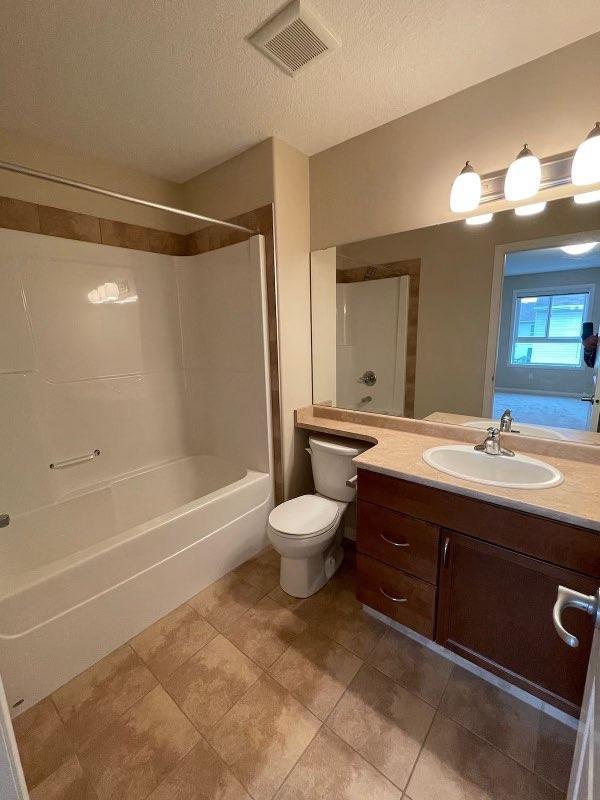 3 Bedroom Townhome with Attached Garage - Photo 19