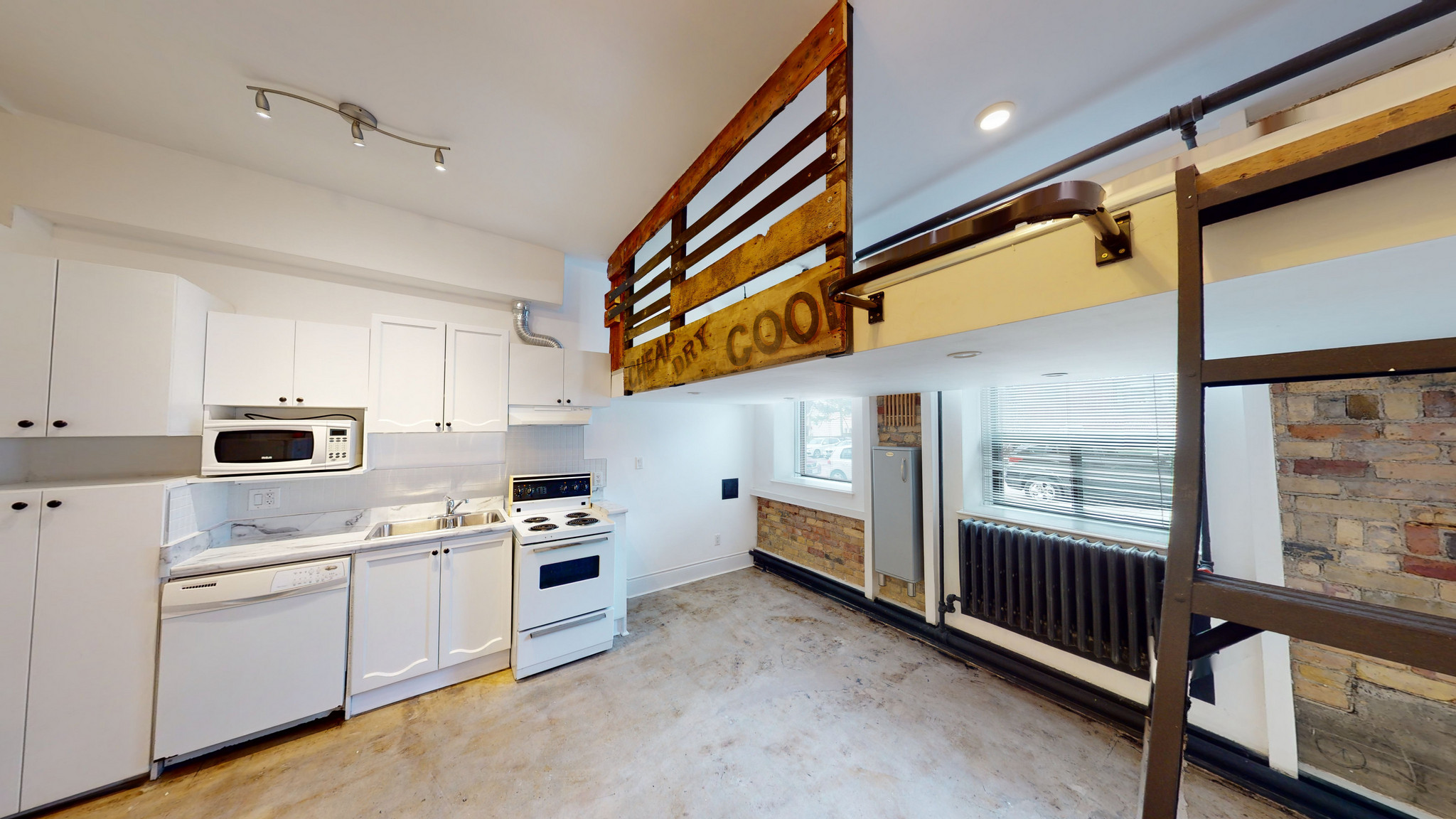 THE GERRARD FLATS - Photo 2