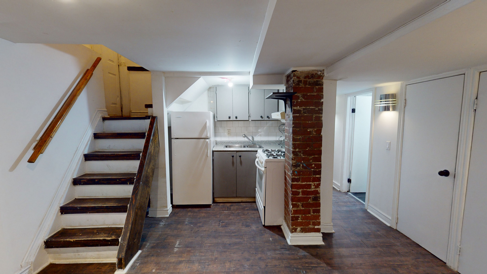 DOVERCOURT RD & DUPONT ST - Photo 10