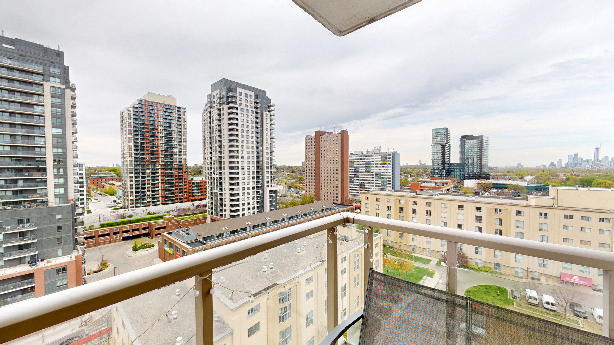 UPSIDE DOWN CONDOS - Photo 68
