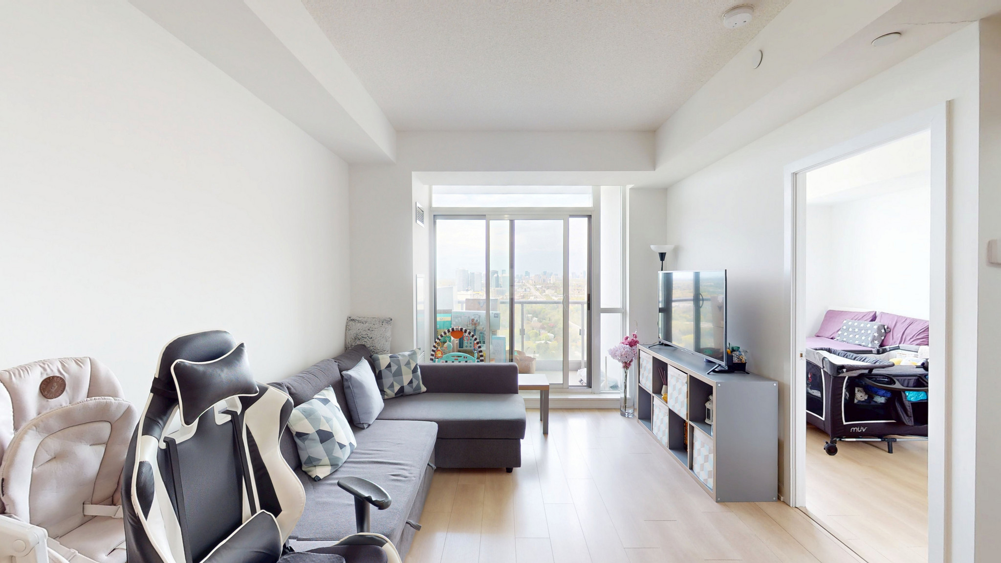 EMERALD CITY 2 CONDOS  - Photo 16