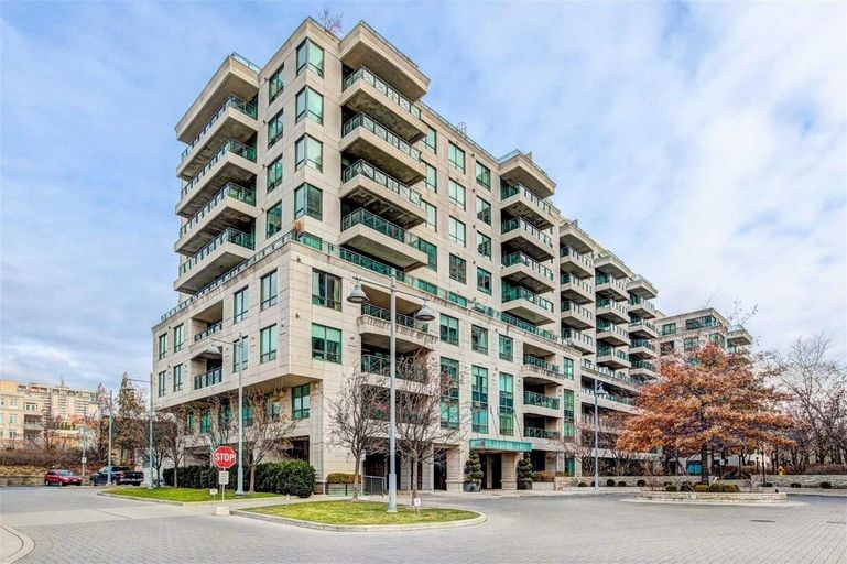 THORNWOOD CONDOS 