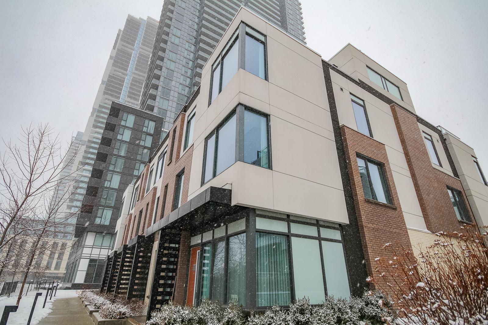 Met Condos - Photo 27